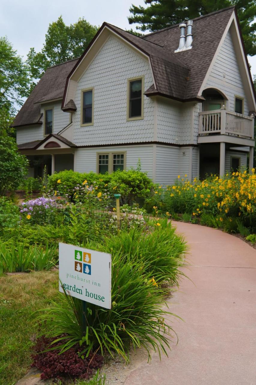 Pinehurst Inn Bed & Breakfast Bayfield Extérieur photo